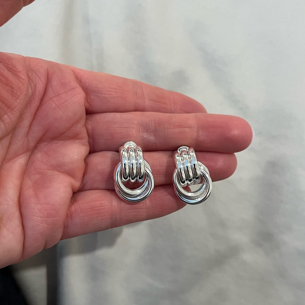 Heaven Mayhem - Baby Knot Earrings - Silver